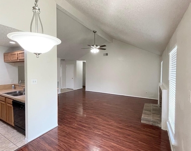 4115 Issacks Way - Photo Thumbnail 12