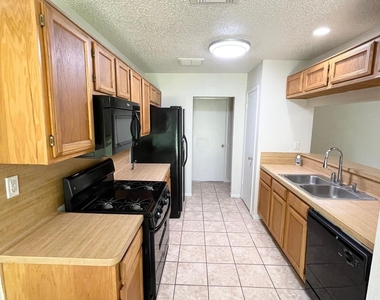 4115 Issacks Way - Photo Thumbnail 13
