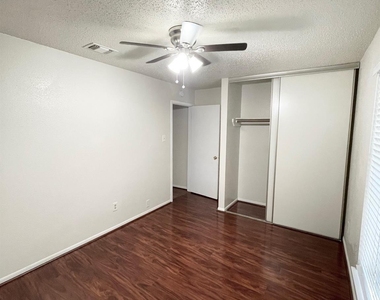 4115 Issacks Way - Photo Thumbnail 9