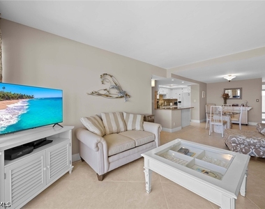 3443 Gulf Shore Boulevard N - Photo Thumbnail 7