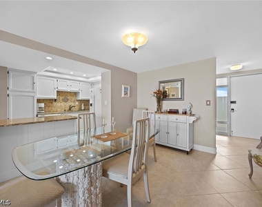 3443 Gulf Shore Boulevard N - Photo Thumbnail 18