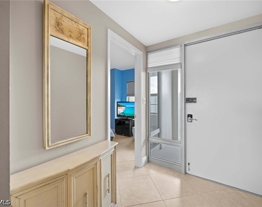 3443 Gulf Shore Boulevard N - Photo Thumbnail 1
