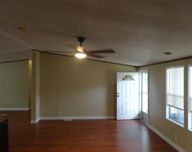 1220 8th Street - Photo Thumbnail 2