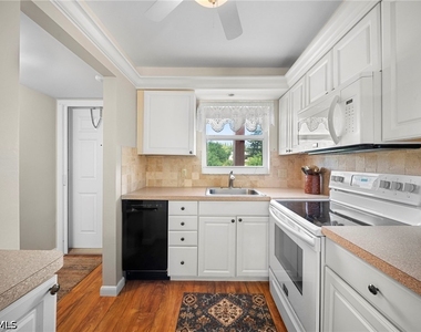 400 Forest Lakes Boulevard - Photo Thumbnail 12