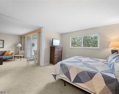 400 Forest Lakes Boulevard - Photo Thumbnail 15