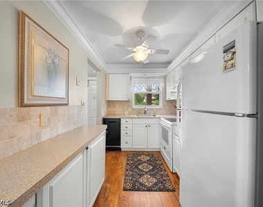 400 Forest Lakes Boulevard - Photo Thumbnail 11