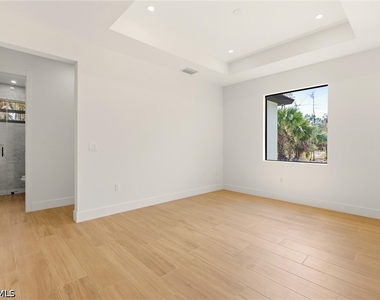 1514 47th Avenue Ne - Photo Thumbnail 20