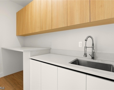1514 47th Avenue Ne - Photo Thumbnail 36
