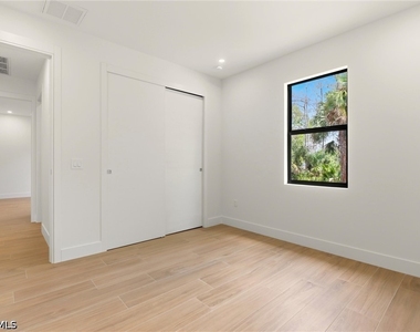1514 47th Avenue Ne - Photo Thumbnail 31