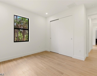 1514 47th Avenue Ne - Photo Thumbnail 34