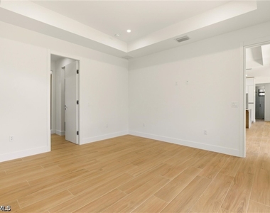 1514 47th Avenue Ne - Photo Thumbnail 22