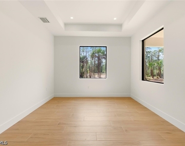 1514 47th Avenue Ne - Photo Thumbnail 16