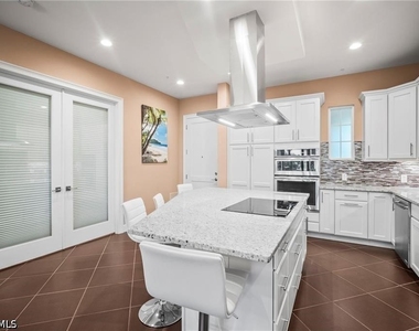 21460 Strada Nuova Circle - Photo Thumbnail 22