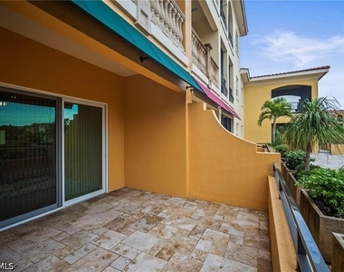 21460 Strada Nuova Circle - Photo Thumbnail 31