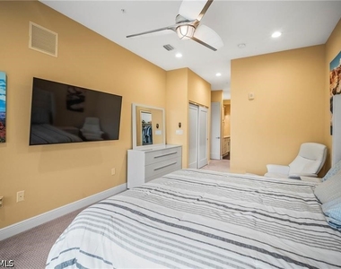 21460 Strada Nuova Circle - Photo Thumbnail 9