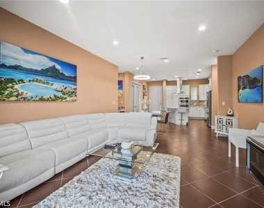 21460 Strada Nuova Circle - Photo Thumbnail 33