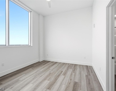 1950 Mayfair Street - Photo Thumbnail 41
