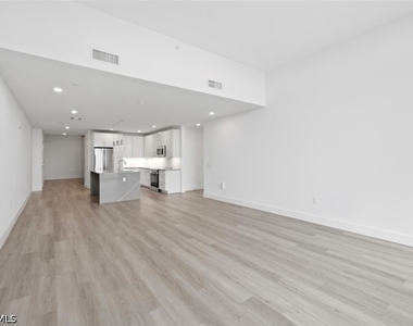 1950 Mayfair Street - Photo Thumbnail 17