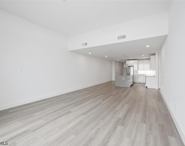 1950 Mayfair Street - Photo Thumbnail 18