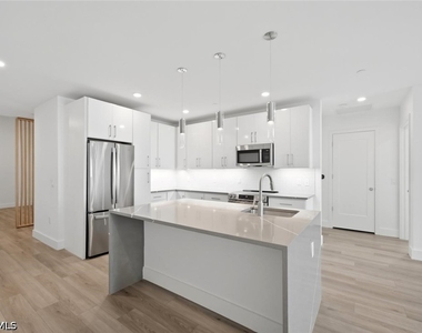 1950 Mayfair Street - Photo Thumbnail 21
