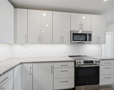 1950 Mayfair Street - Photo Thumbnail 23