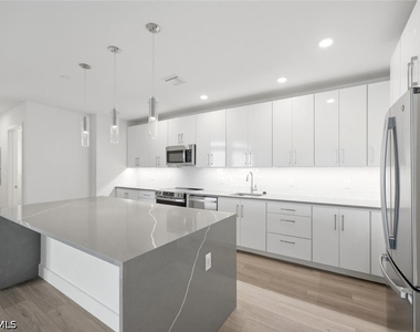 1950 Mayfair Street - Photo Thumbnail 22