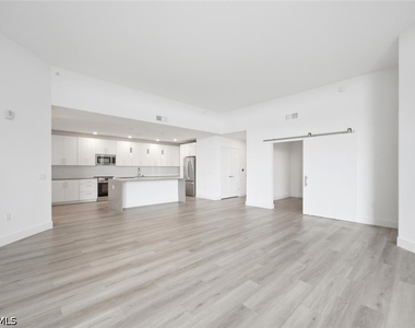 1950 Mayfair Street - Photo Thumbnail 20