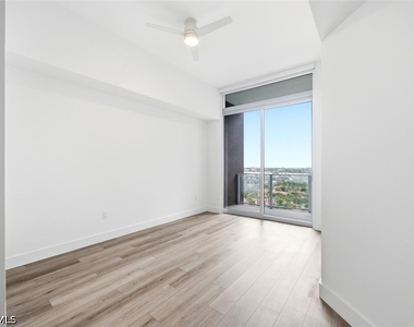 1950 Mayfair Street - Photo Thumbnail 26