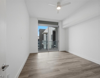 1950 Mayfair Street - Photo Thumbnail 33