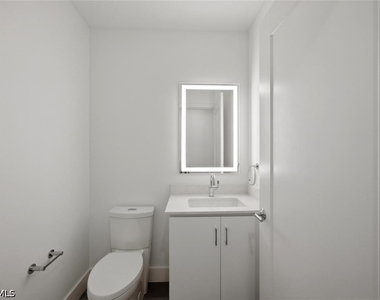 1950 Mayfair Street - Photo Thumbnail 24