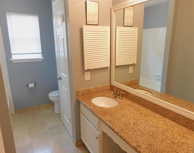 1338 Leadenhall Circle - Photo Thumbnail 11