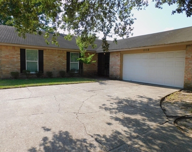 1338 Leadenhall Circle - Photo Thumbnail 2