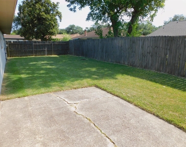 1338 Leadenhall Circle - Photo Thumbnail 14