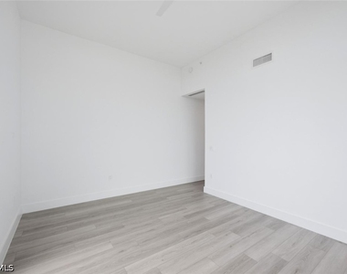 1950 Mayfair Street - Photo Thumbnail 28