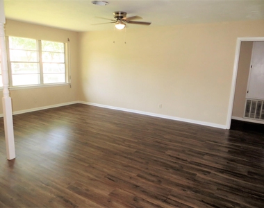 2809 Rosadele Street - Photo Thumbnail 5
