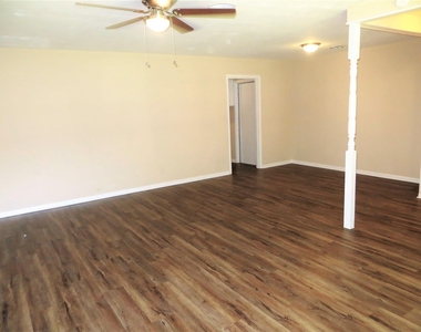 2809 Rosadele Street - Photo Thumbnail 6