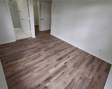 4720 Saint Croix Lane - Photo Thumbnail 5