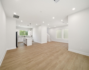1402 Cedar Post Lane - Photo Thumbnail 11