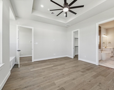 5817 Mansfield Heights Lane - Photo Thumbnail 7