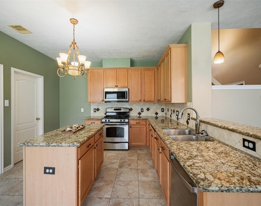 2931 Silver Landing Lane - Photo Thumbnail 15
