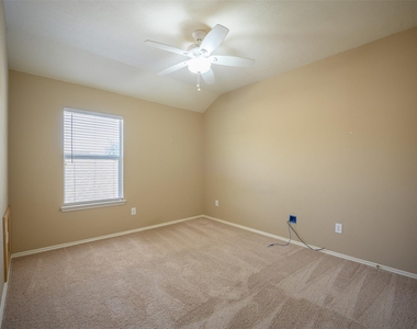 2931 Silver Landing Lane - Photo Thumbnail 23