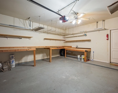 2931 Silver Landing Lane - Photo Thumbnail 17