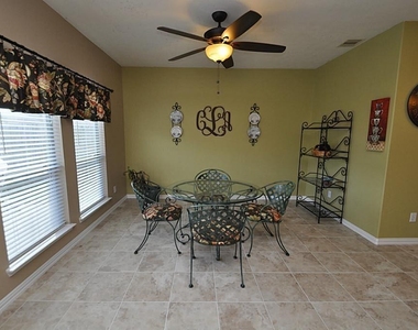 2931 Silver Landing Lane - Photo Thumbnail 10