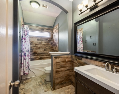 2931 Silver Landing Lane - Photo Thumbnail 21