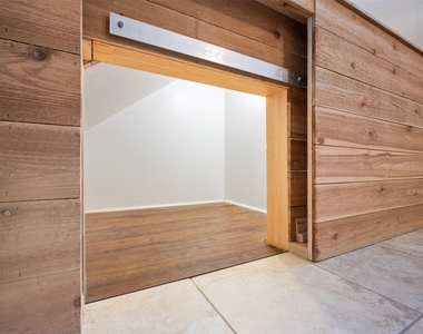 2931 Silver Landing Lane - Photo Thumbnail 6