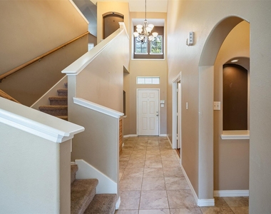 2931 Silver Landing Lane - Photo Thumbnail 4