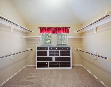 2931 Silver Landing Lane - Photo Thumbnail 33