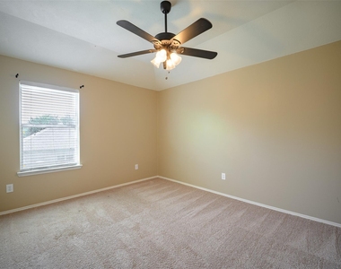 2931 Silver Landing Lane - Photo Thumbnail 24