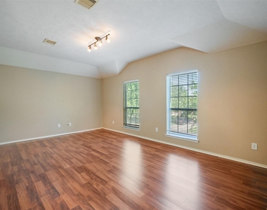 2931 Silver Landing Lane - Photo Thumbnail 19