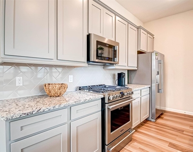 617 Aspen Falls Court - Photo Thumbnail 21